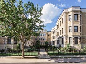 Building Photo - 87 Gardner St