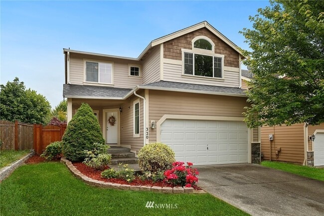 Photo - 320 Zillah Pl SE House