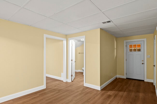 Photo - 35 Third Avenue - 3 Apartment