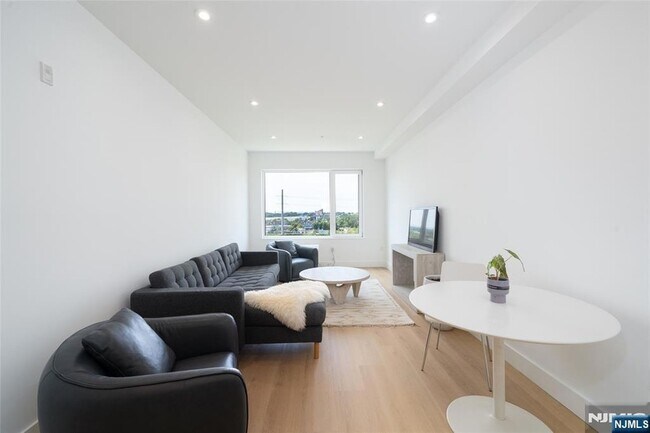 Foto del edificio - 3309 Liberty Ave