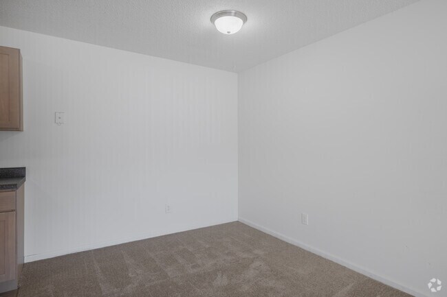 2 habitaciones, 2 baños - 1000 pies cuadrados - Comedor - Deerfield Run Apartments