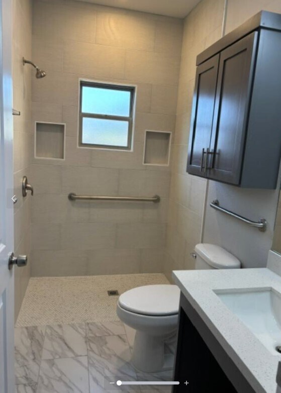 Foto del edificio - Angelix Apartments (BRAND NEW!)
