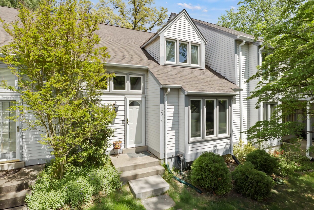 Primary Photo - 12516 Fanleaf Ct