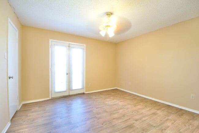 Building Photo - 804 N 62nd St