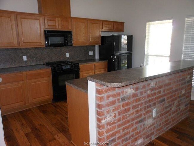 Building Photo - 4105 Halifax Dr