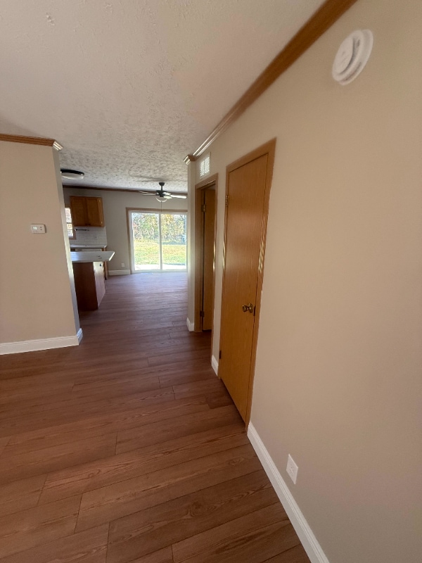 Building Photo - 1561 Maryan Ave