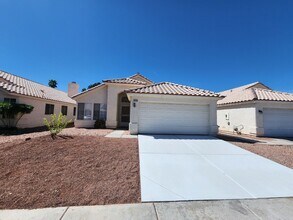 Building Photo - 4449 Cielo Ln