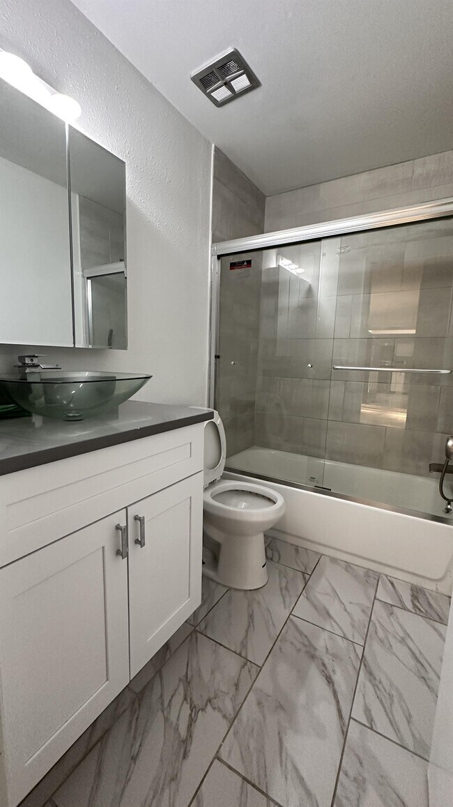 Building Photo - 4840 Pebble Beach Dr