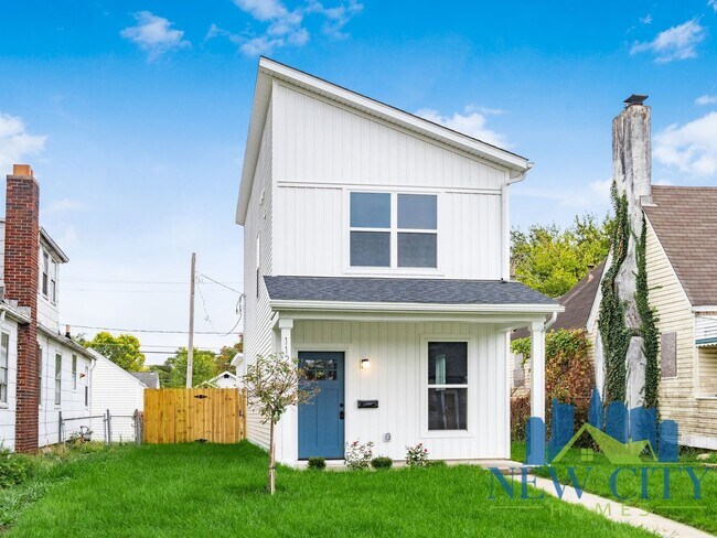 Foto del edificio - Recently Built 2 Bedroom 2 1/2 Bathroom Single Family Home in South Columbus!