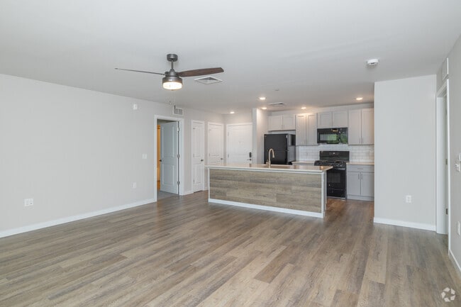 2BR, 2BA - 1,217SF - Living Room - Commerce Park Apartments