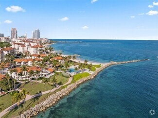 Building Photo - 19133 Fisher Island Dr