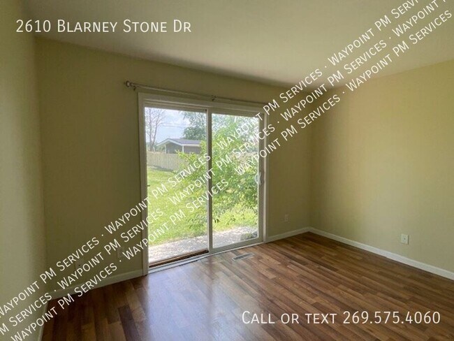 Foto del edificio - 2610 Blarney Stone Dr
