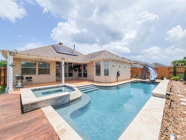 Foto del edificio - 22531 Windbourne Dr
