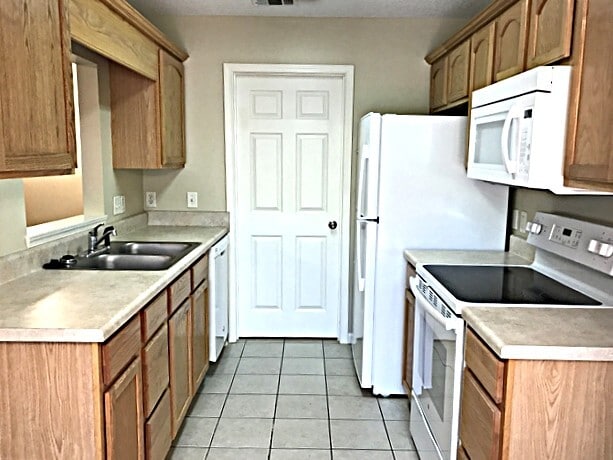 Building Photo - 491 Laurel Hill Cir