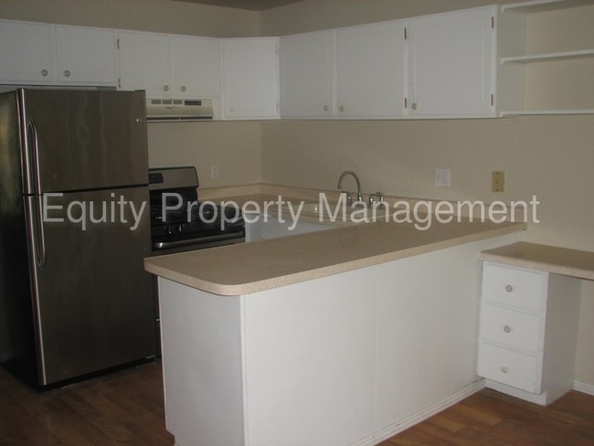 Foto del edificio - 2755 S Downs Way