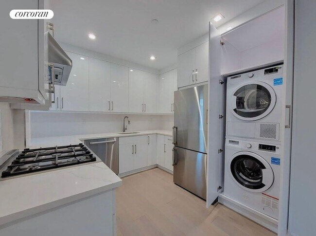 Foto del edificio - 42-44-44 Crescent St