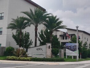 Building Photo - 8005 NW 104th Ave