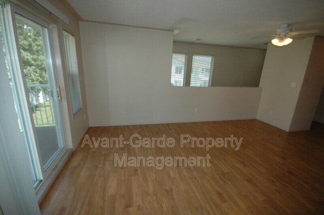 Photo du bâtiment - 4405-4437 37 St