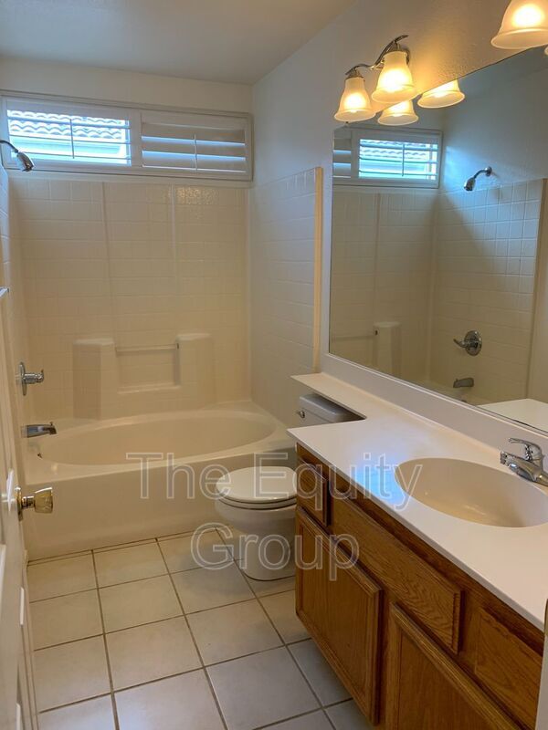 Foto del edificio - 1603 E Parkview Ave