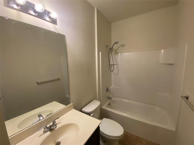 Foto del edificio - 1721 Megan Creek Dr