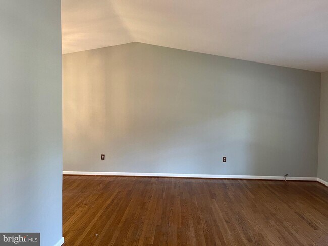 Foto del edificio - 2504 Stirrup Ln