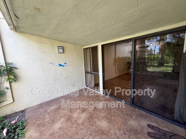 Foto del edificio - 1655 E Palm Canyon Dr