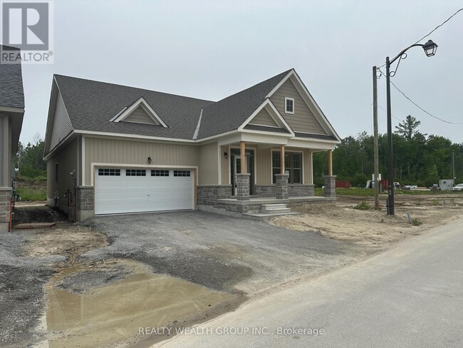 Building Photo - 7 Stadacona Ave
