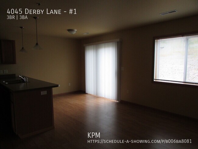 Foto del edificio - 4045 Derby Ln