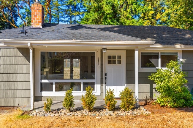 Photo - Light-Filled 3BR Home w/ Large Fenced in Yard