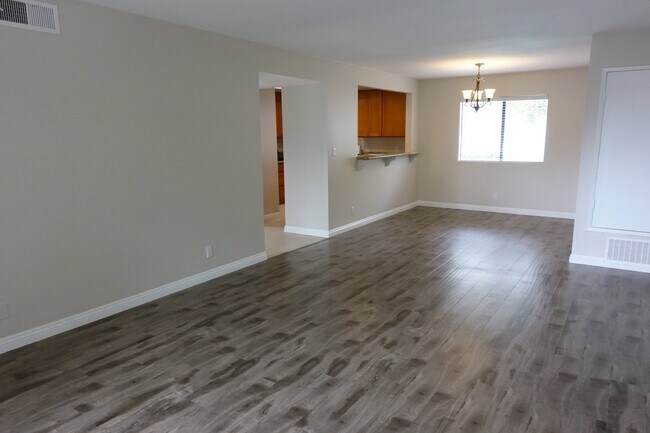 Foto del edificio - 465 S Ranch View Cir