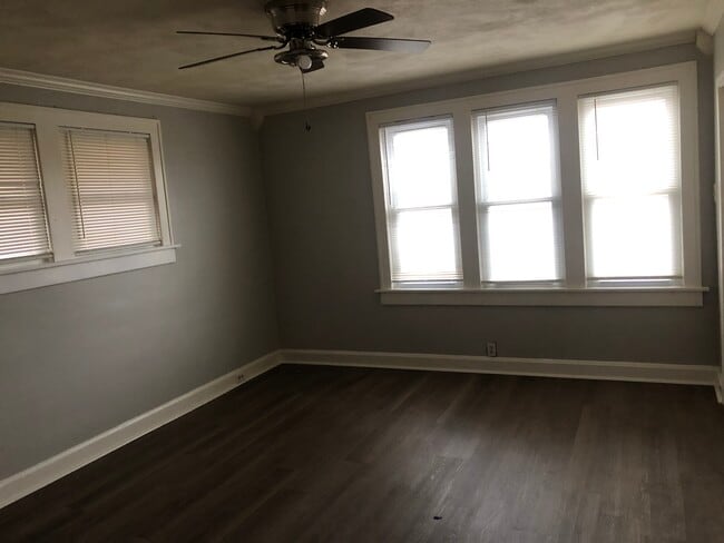 Building Photo - 211 N 47th St