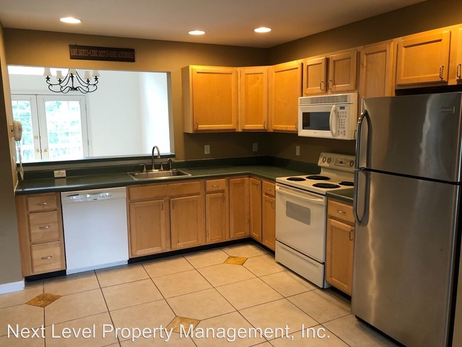 Building Photo - 4 br, 2.5 bath House - 53 Van Scoy Rd