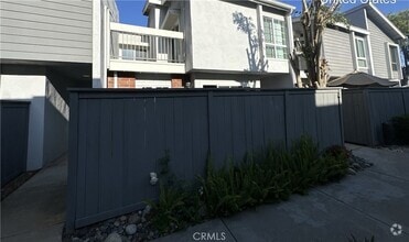 Building Photo - 605 Rainier Way