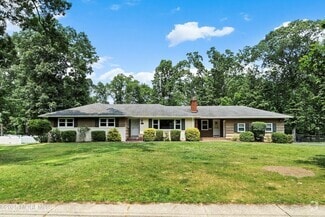 Building Photo - 773 Nutswamp Rd