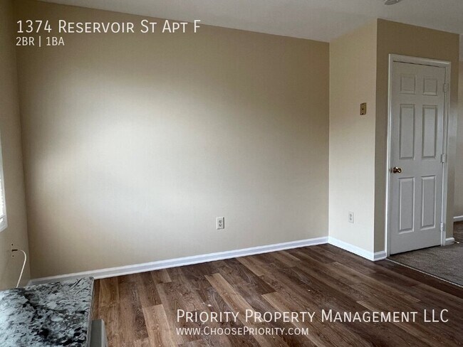 Building Photo - 1374 Reservoir St