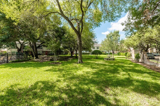 Foto del edificio - 869 Wax Myrtle Ln