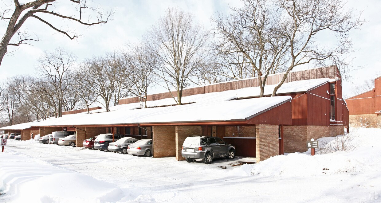 Building Photo - Independence Condos
