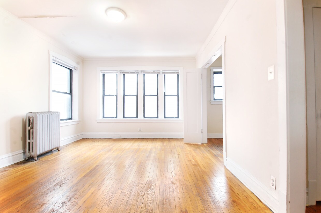 Foto principal - 1471 W Carmen Ave