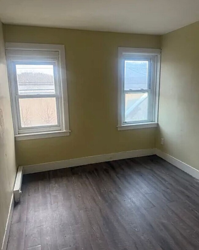 Foto del edificio - 430-432-432 Norwich Ave