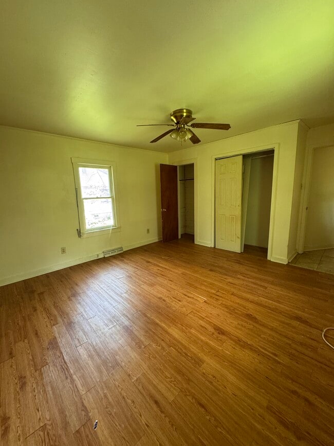 Building Photo - 83 Wides Rd