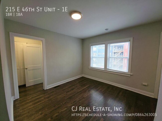 Foto del edificio - 215 E 46th St