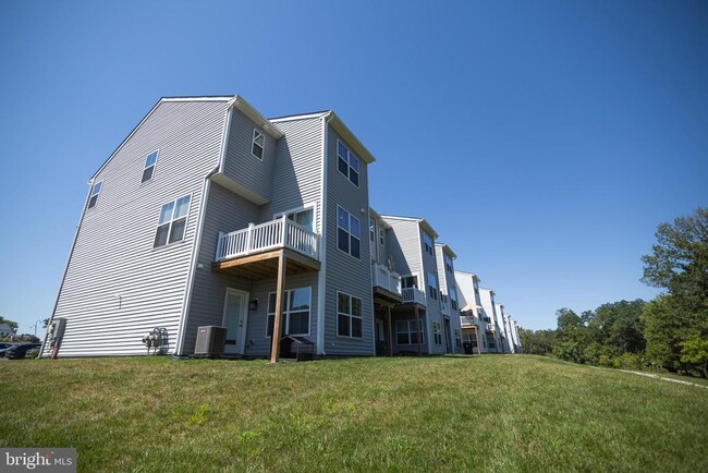 Building Photo - 829 Pecan Rd