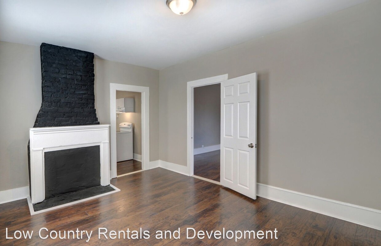 Primary Photo - 2425 Drayton St