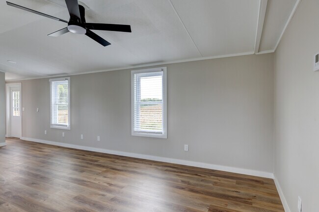 Building Photo - 295 Seays Rd