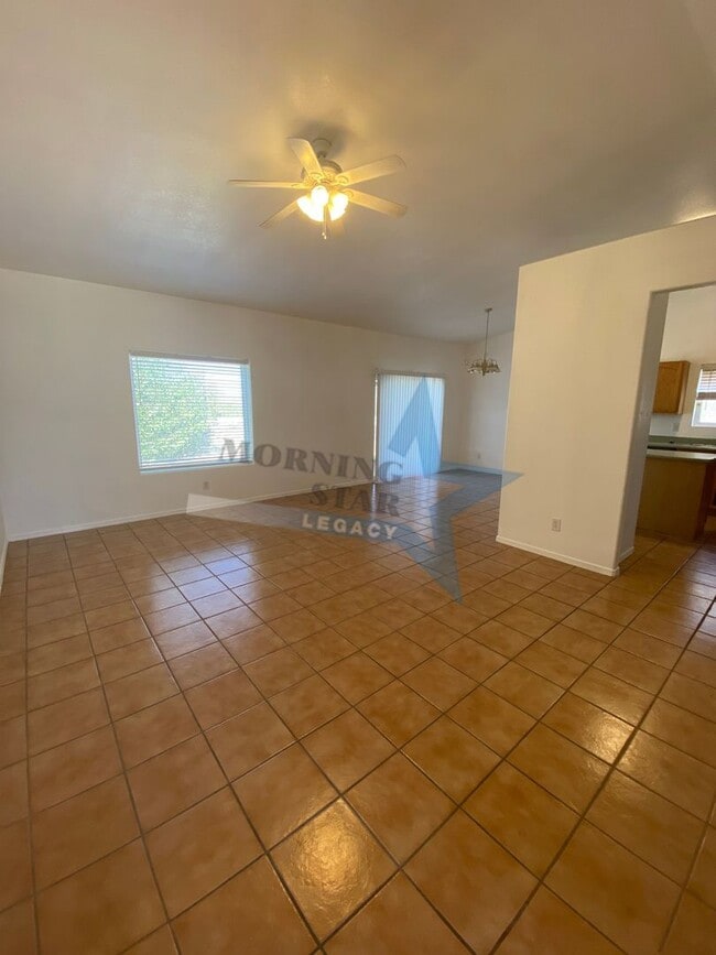 Building Photo - Charming 3 bedroom 2 bath home in Las Colinas