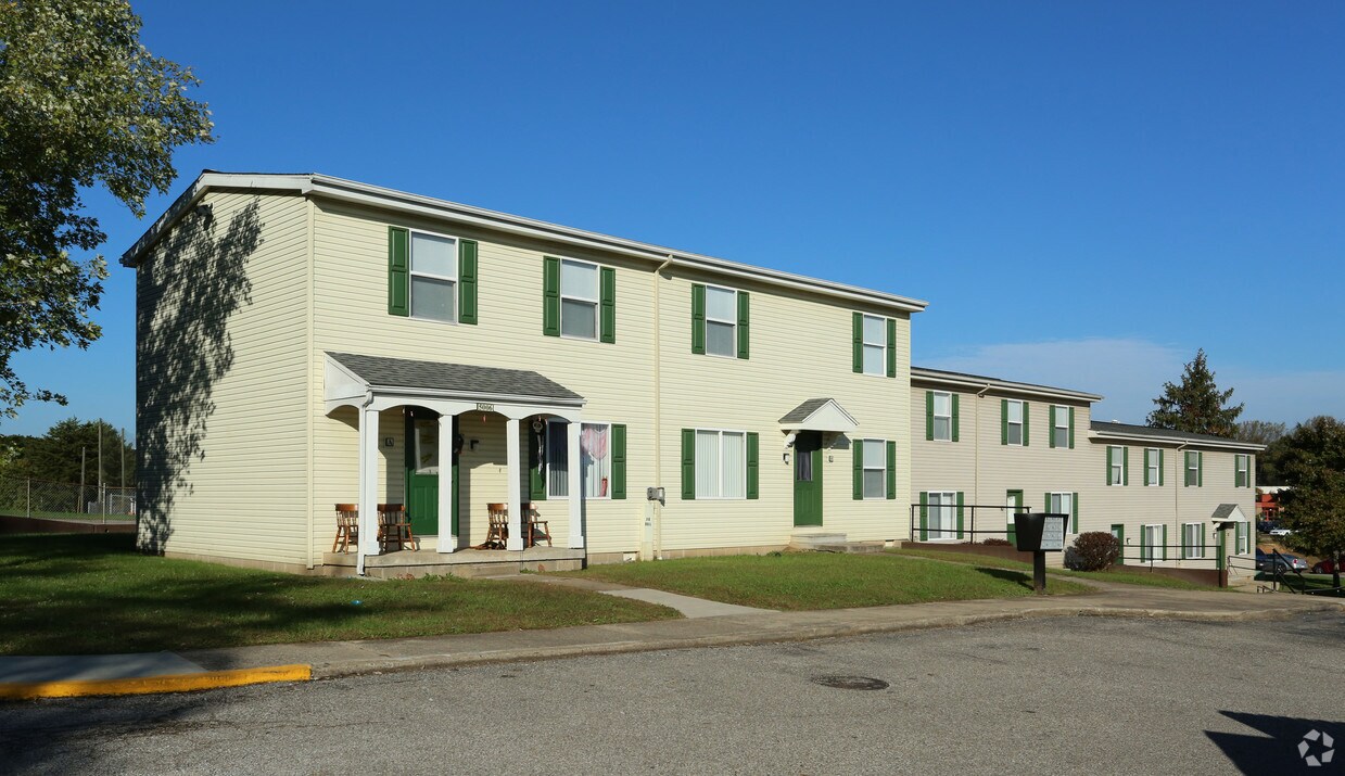 Southmoor Hills Apartments in South Charleston, WV
