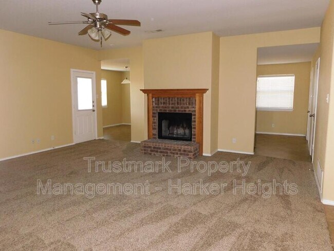 Building Photo - 3801 Jake Spoon Dr