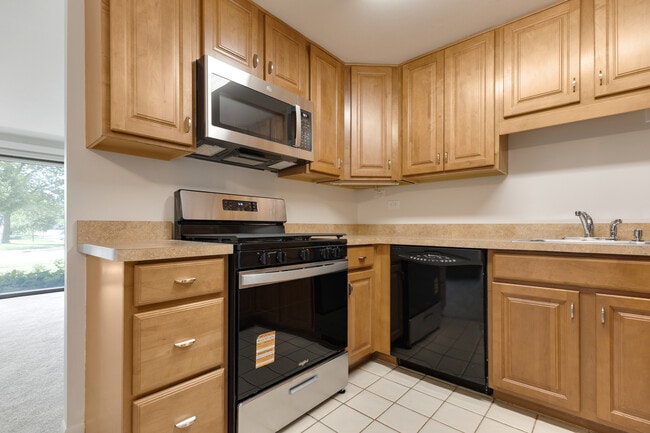 Building Photo - 117 Cotuit Ct