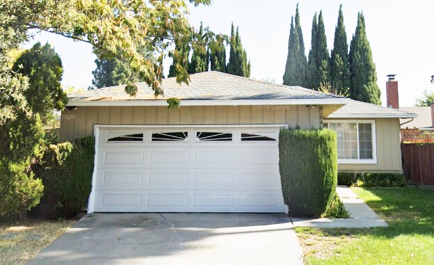 Primary Photo - 6104 Dunn Ave