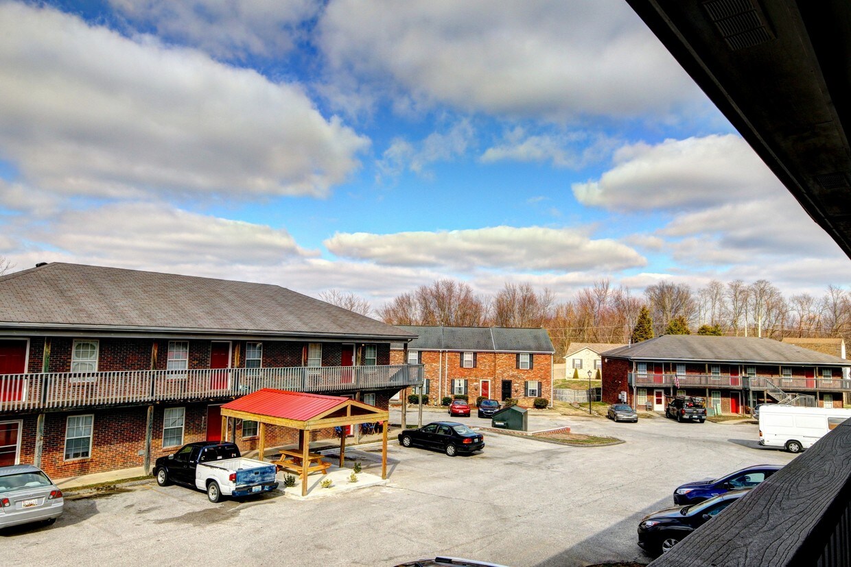 Primary Photo - Charleswood Condo Apartments